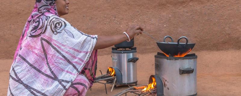 Promoting improved cookstoves can benefit rural households