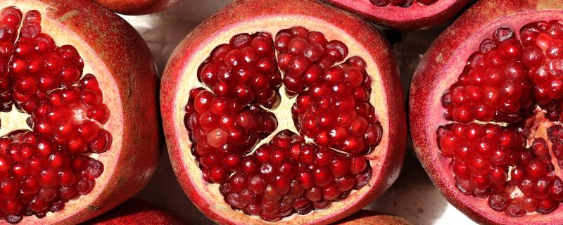 Berries and pomegranate might help fight inflammatory bowel disease, shows study