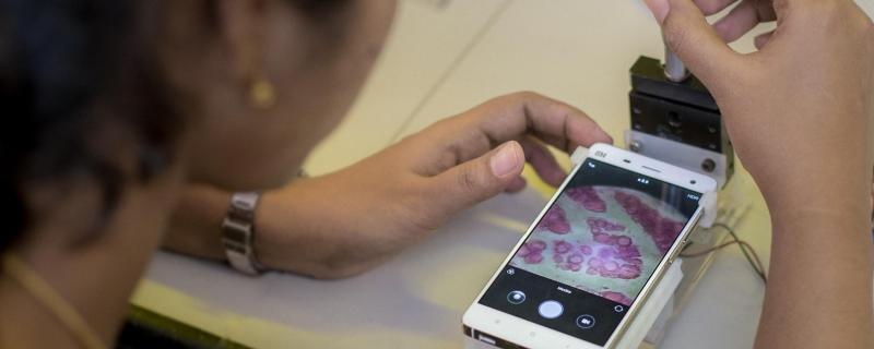 IIT Bombay researchers develop techniques to make tiny, inexpensive lenses that can be used on smartphones