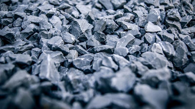 A new approach to film atoms and molecules vibrating inside solids