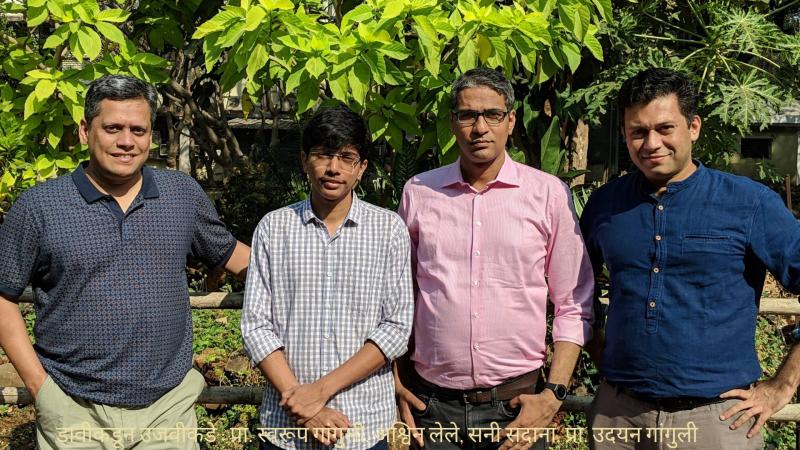 इलेक्ट्रॉनिक चिप्स सुरक्षित करण्याची स्वदेशी पद्धत विकसित केल्याबद्दल प्राध्यापक गांगुली आणि चमू  यांना पी के पटवर्धन तंत्रज्ञान विकास पुरस्कार प्रदान 