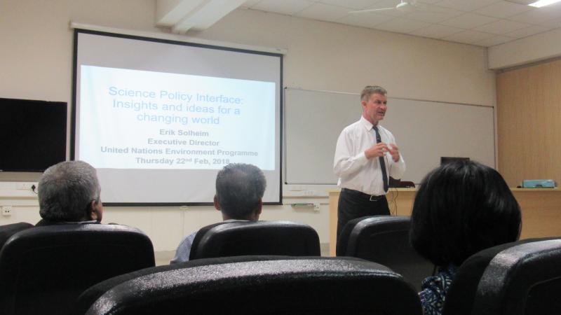 Photo : Dennis C J / Research Matters