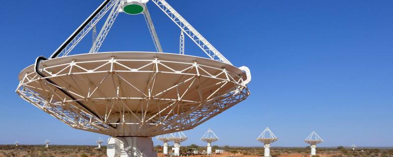 A burst of radio waves, three-billion light years away, to shed light on the ‘missing matter’