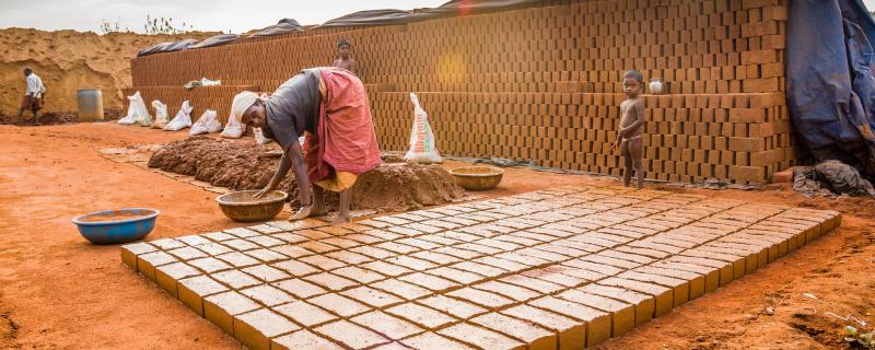 Children of migrant construction workers face a disrupted quality of life