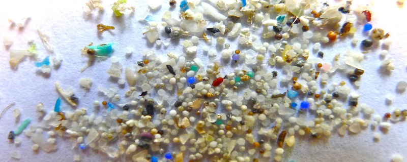 Microwave radiation to detect tiny plastic pollutants