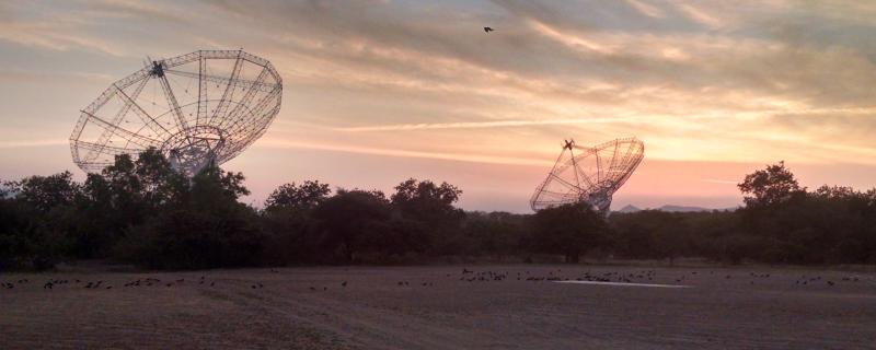 Dish antennas of the Giant Metrewave Radio Telescope