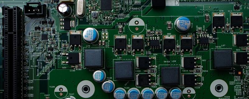 कुशल संगणन के लिए नैनोस्केल उपकरणों में मेमोरी और कंप्यूटिंग का संयोजन 