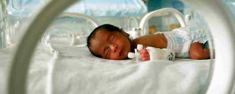 সময়পূৰ্বক প্ৰসৱ চিনাক্ত কৰিব পৰা এক সাধাৰন ৰক্তপৰীক্ষা যিয়ে বচাব পাৰে বহু অপৈণত নৱজাতকৰ প্ৰাণ