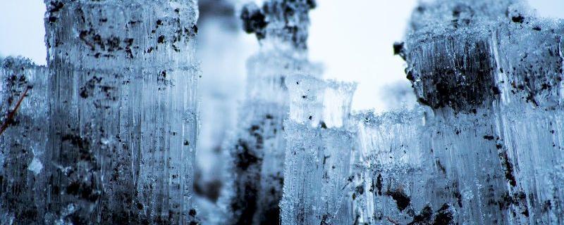 प्रवाही स्फटिके